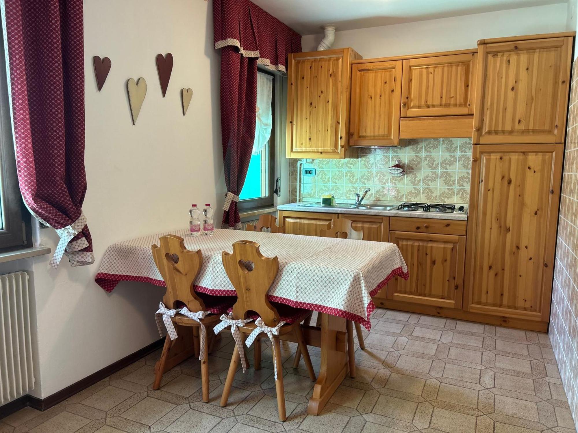 Aparthotel Residenza La Ciasa à Claut Extérieur photo